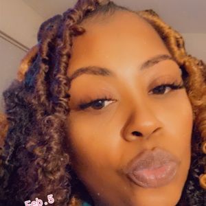 Meet your Posher, Aletha